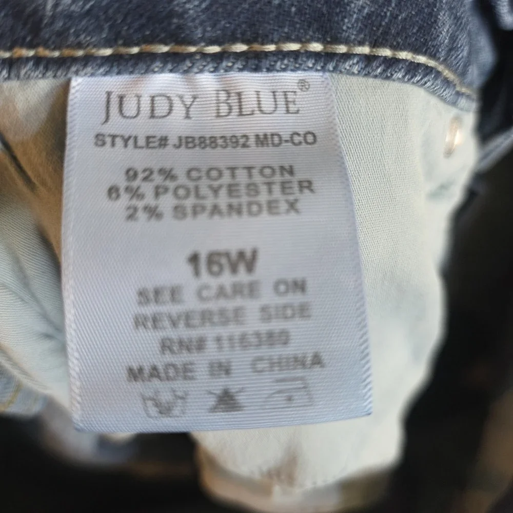Judy Blue Jeans Women's Size 16 W Medium Wash Skinny Fit Stretch 28